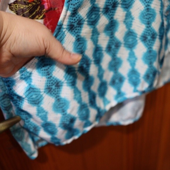 Onque Women Floral Rhinestone Mixed Media Snap Front Blouse 2X Statement - Picture 6 of 13